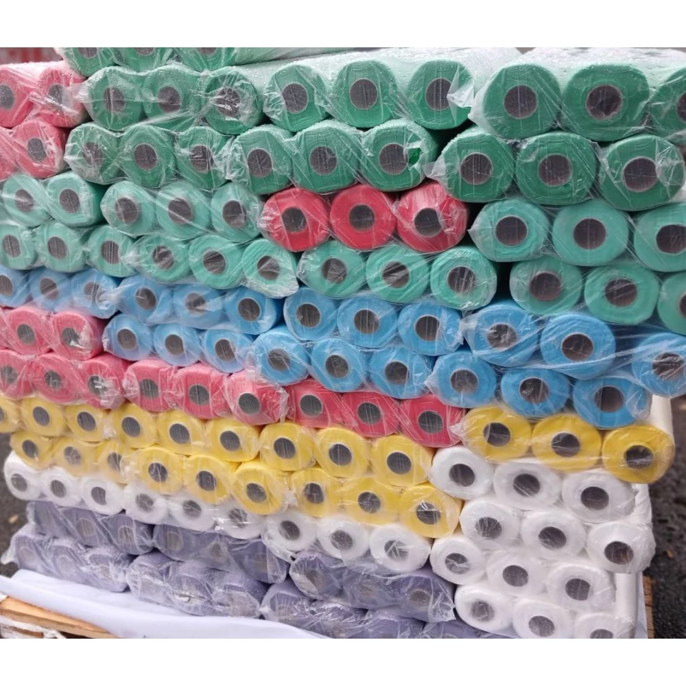 Простирадло одноразове зi спанбонду в рулоні 0.6х100 м, бірюза