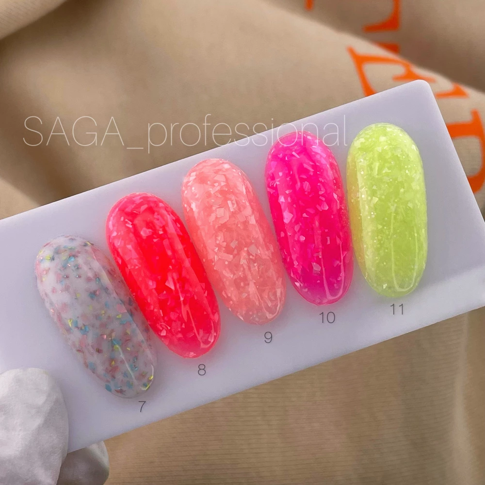 База LEAF BASE SAGA professional №11 (лимонно-салатовая с поталью), 9 мл