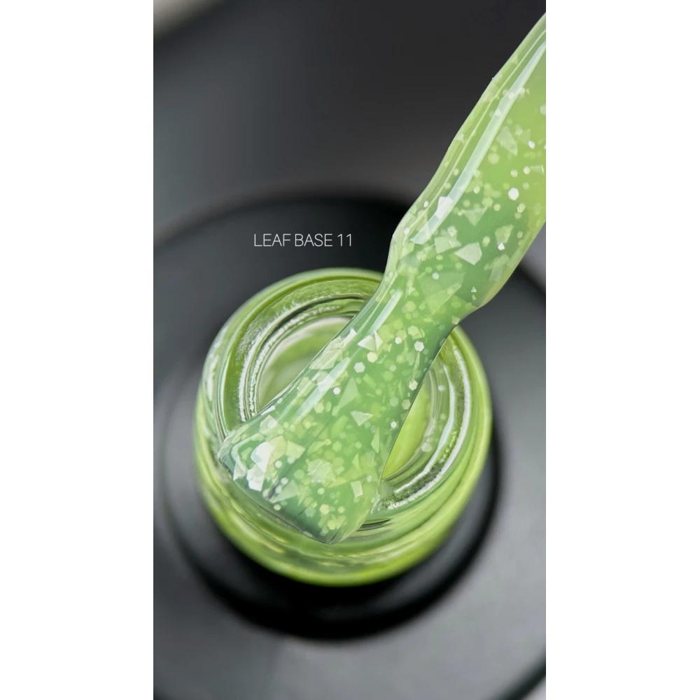 База LEAF BASE SAGA professional №11 (лимонно-салатовая с поталью), 9 мл